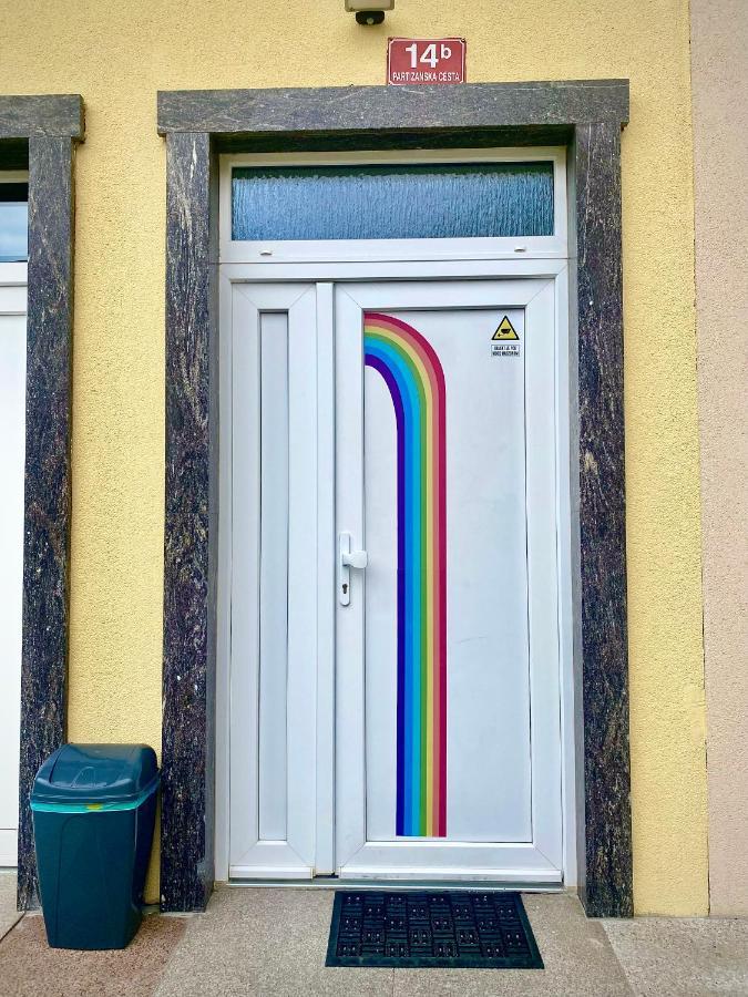 Rainbow House Rooms Maribor Luaran gambar